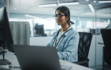 woman_working_cybersecurity